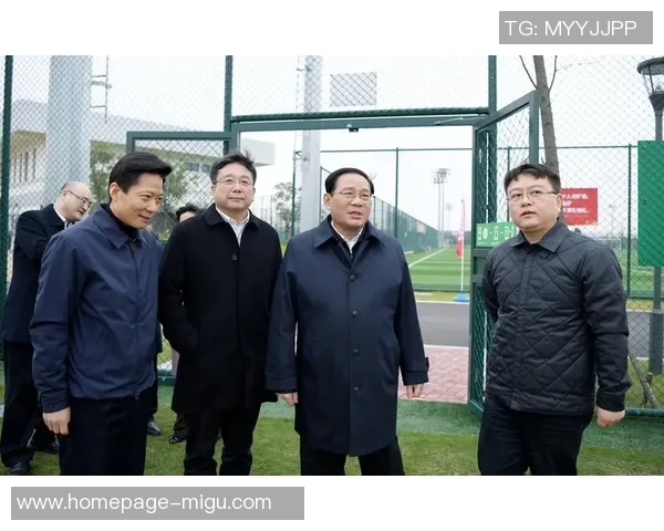 李强的足球人生：从青涩少年到职业球员的深度对话与成长历程